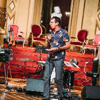 Tales & Tunes met Jan Douwe Kroeske & live muziek