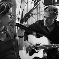 Zondagmiddagpodium: Een Heerlijk Middagje Muziek met Duo 2DeliCious