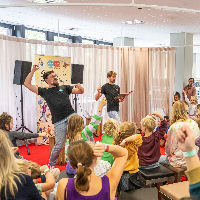 Sjors en Ruud spelen een prentenboek