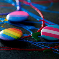 Meivakantieknutselen – Maak een button voor je moeder, oma of tante (of voor iemand anders die je lief vindt)