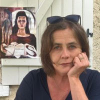 Elisabeth van Stekelenburg leest voor uit haar boek Kinddrager