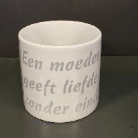 MakerLab: Bedruk een mok voor Moederdag (8+)